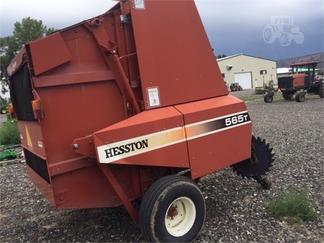 2000 Hesston 565T Baler/Round