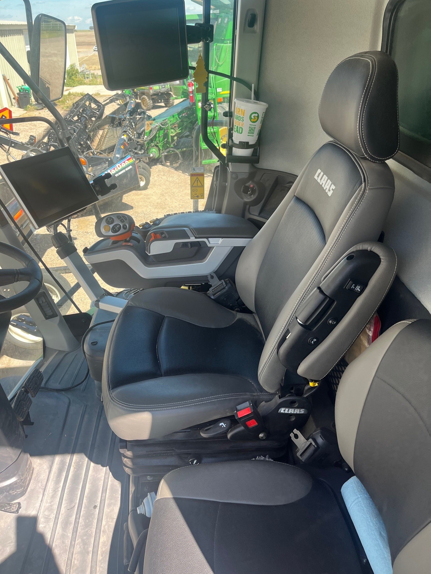 2023 CLAAS 7500TT Combine