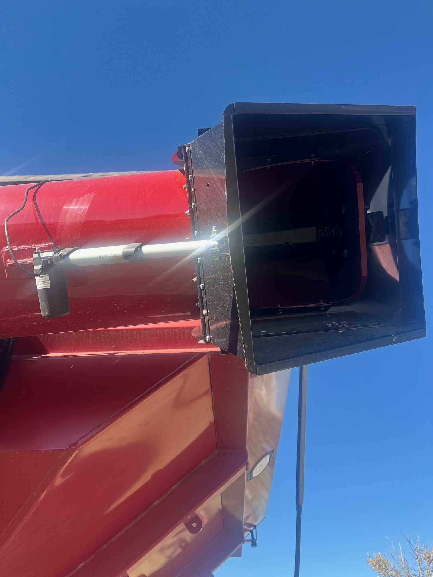 2014 Crust Buster 1075 Grain Cart