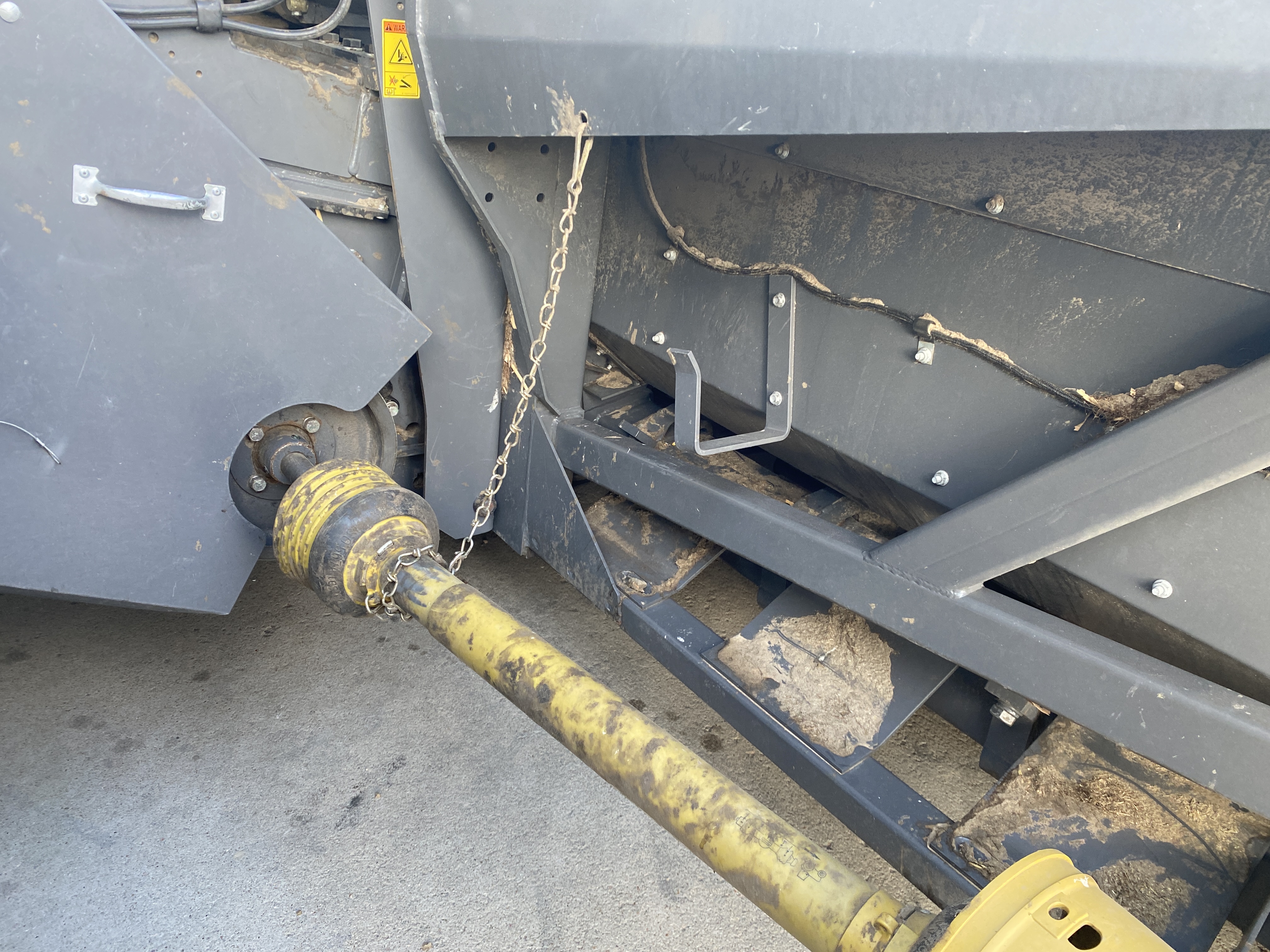 2023 Gleaner GL3312 Header Combine