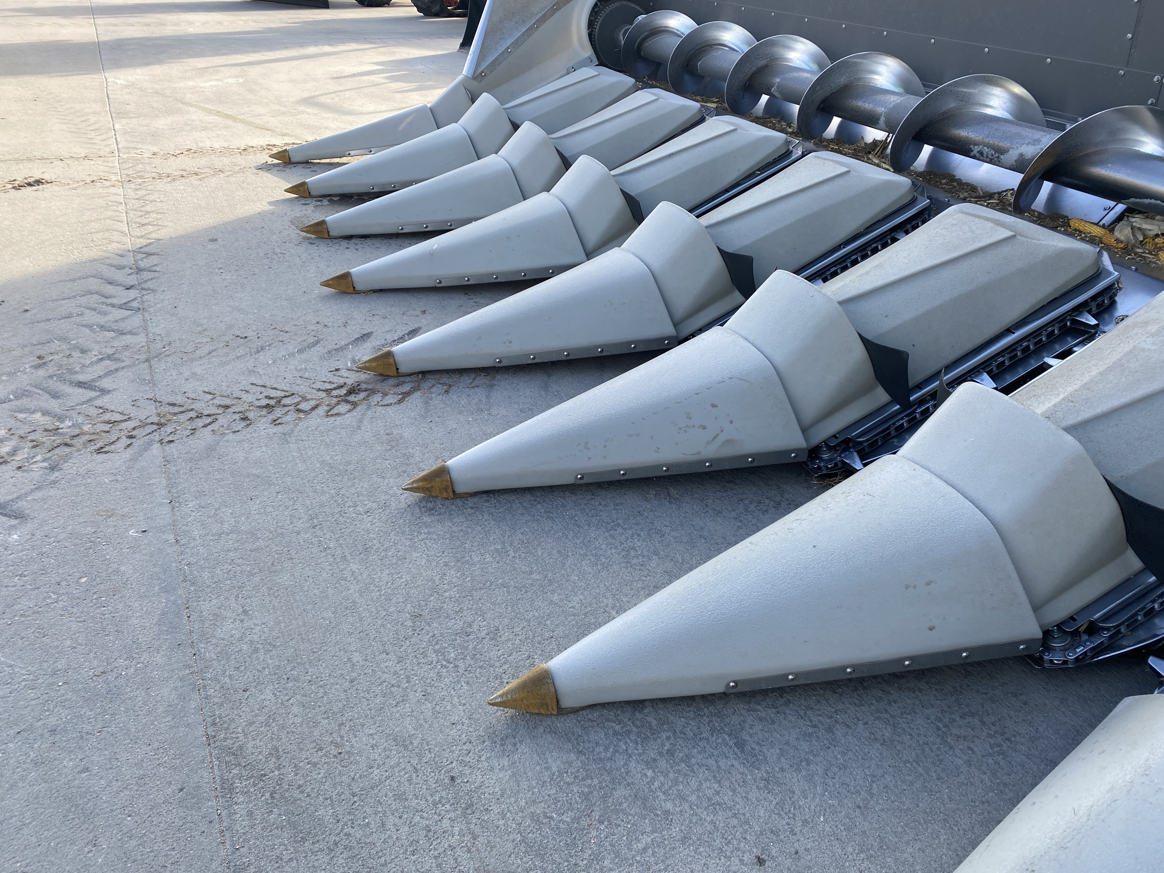 2023 Gleaner GL3312 Header Combine