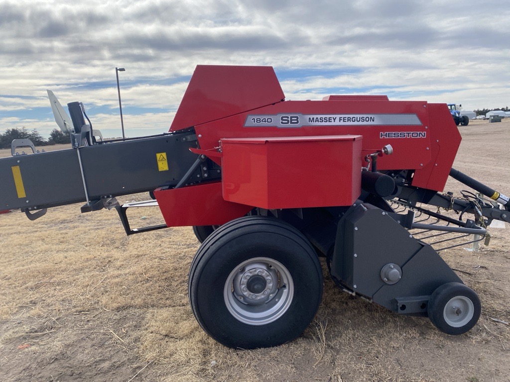 2025 Massey Ferguson MF1840 Baler/Square