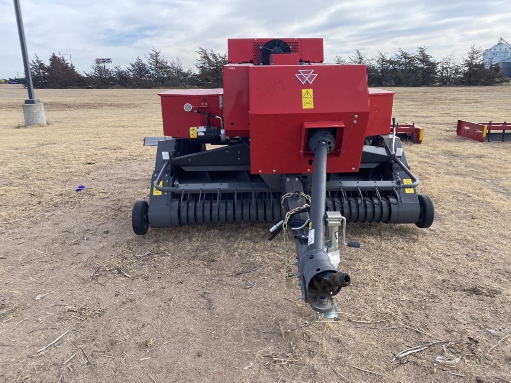 2025 Massey Ferguson MF1840 Baler/Square