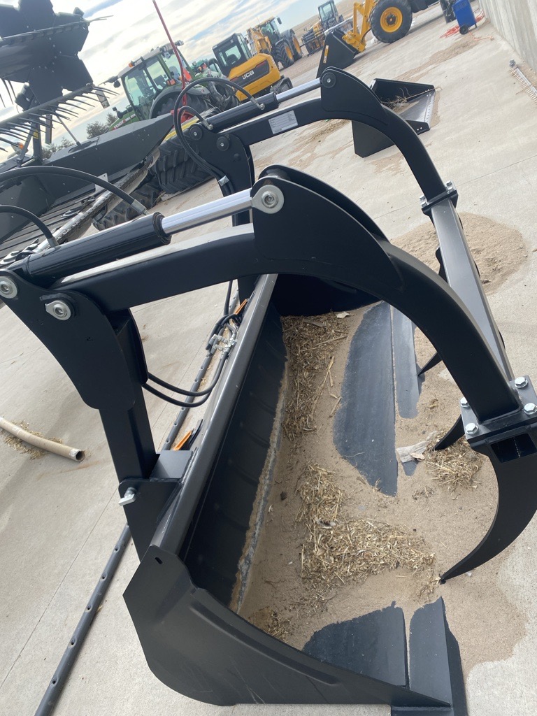 2023 Massey Ferguson MF GRPBKT Misc