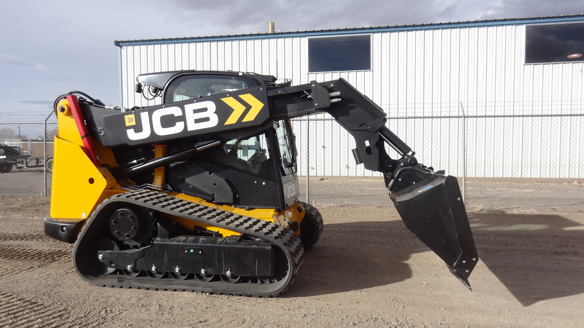 2026 JCB 3TS-8T Skid Steer/Excavator