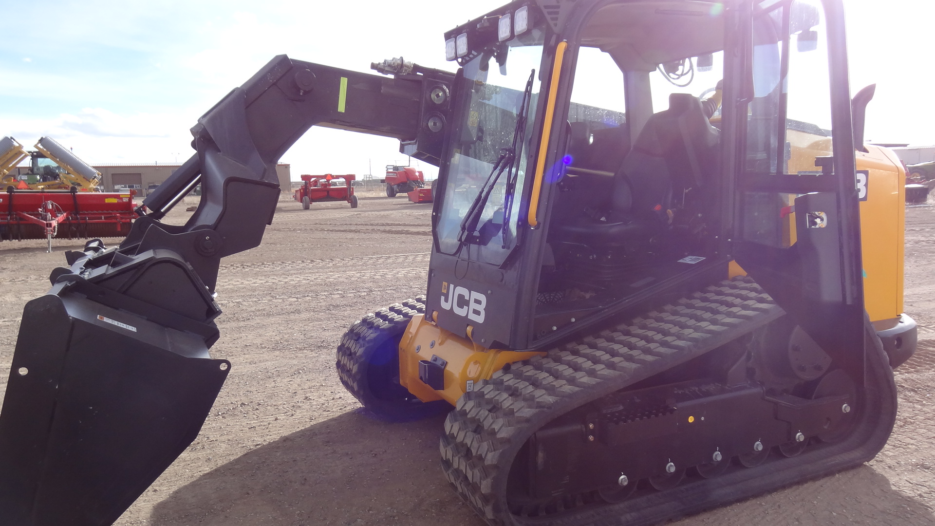 2026 JCB 3TS-8T Skid Steer/Excavator