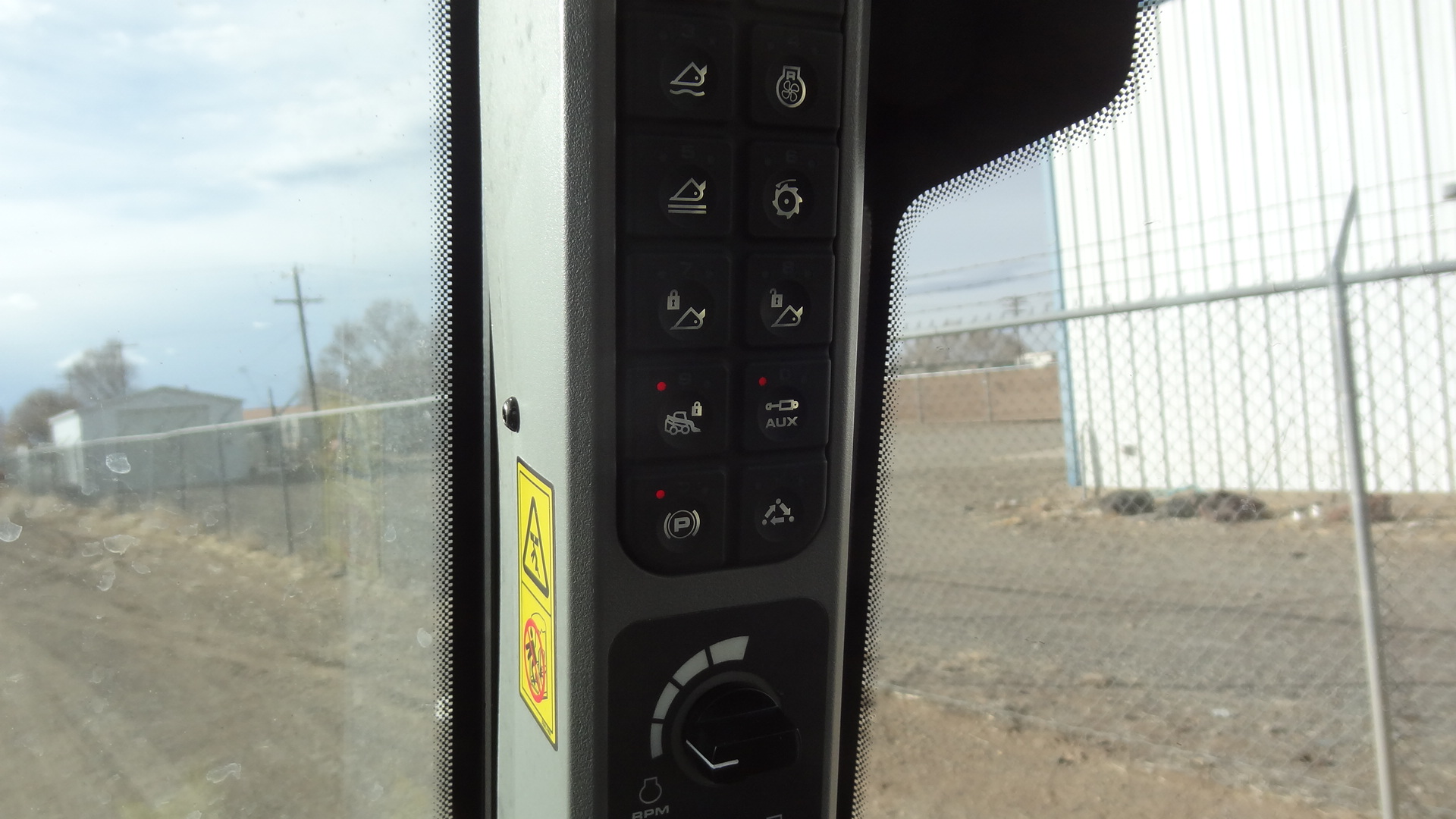 2026 JCB 3TS-8T Skid Steer/Excavator