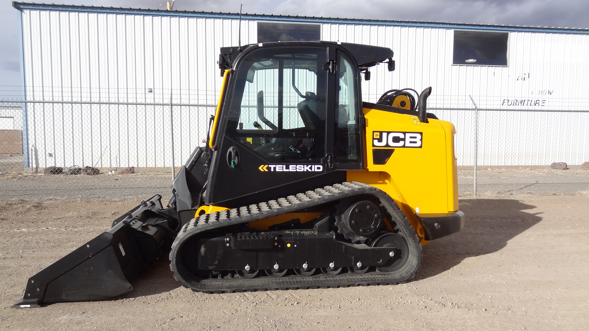 2026 JCB 3TS-8T Skid Steer/Excavator