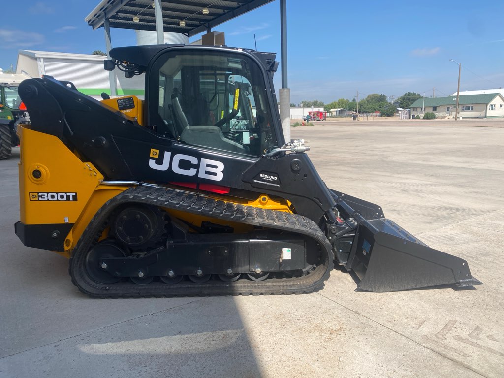 2026 JCB 300T Skid Steer/Excavator