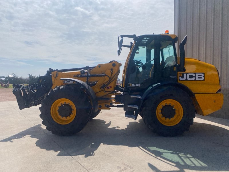 2026 JCB TM420 TeleHandler