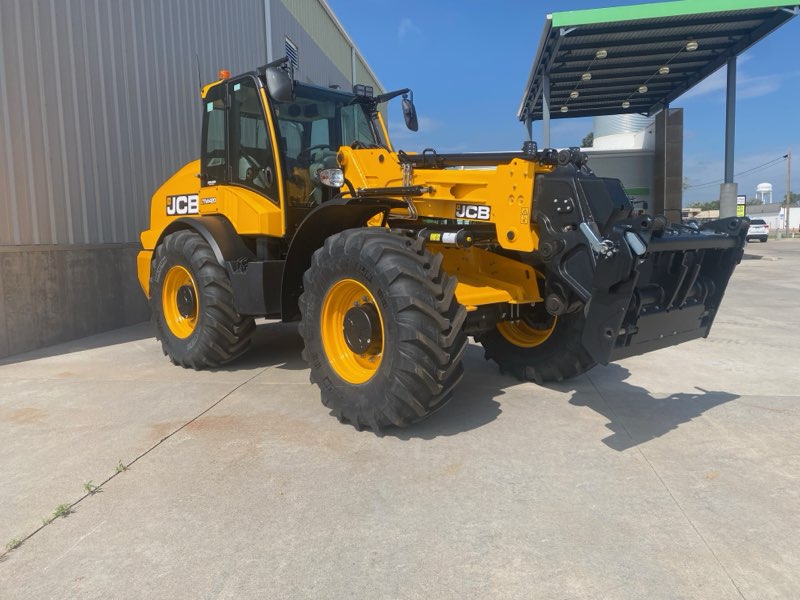 2026 JCB TM420 TeleHandler