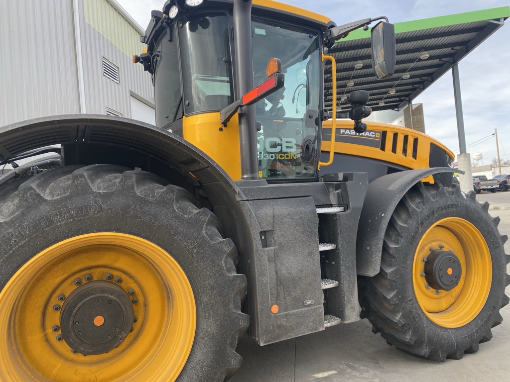 2025 JCB 8330T4FCC Tractor