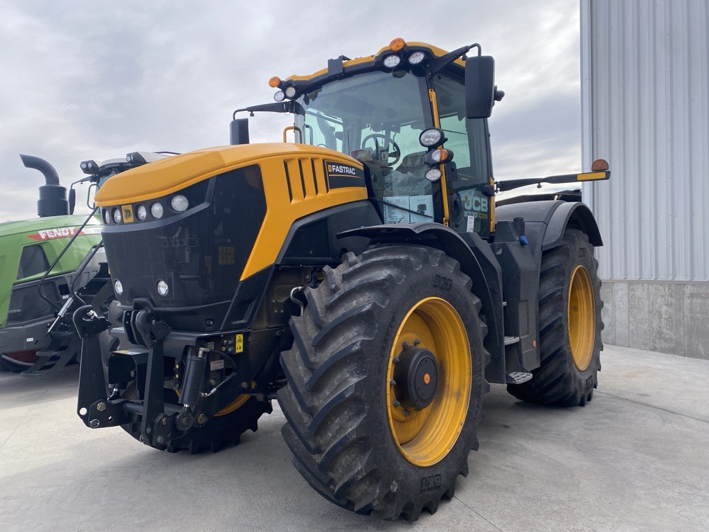 2025 JCB 8330T4FCC Tractor