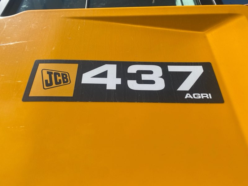 2025 JCB 437 Loader