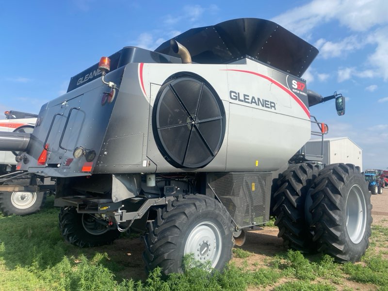 2024 Gleaner S97 Combine