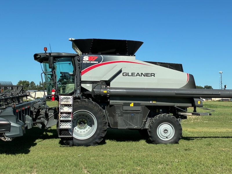 2024 Gleaner S97 Combine