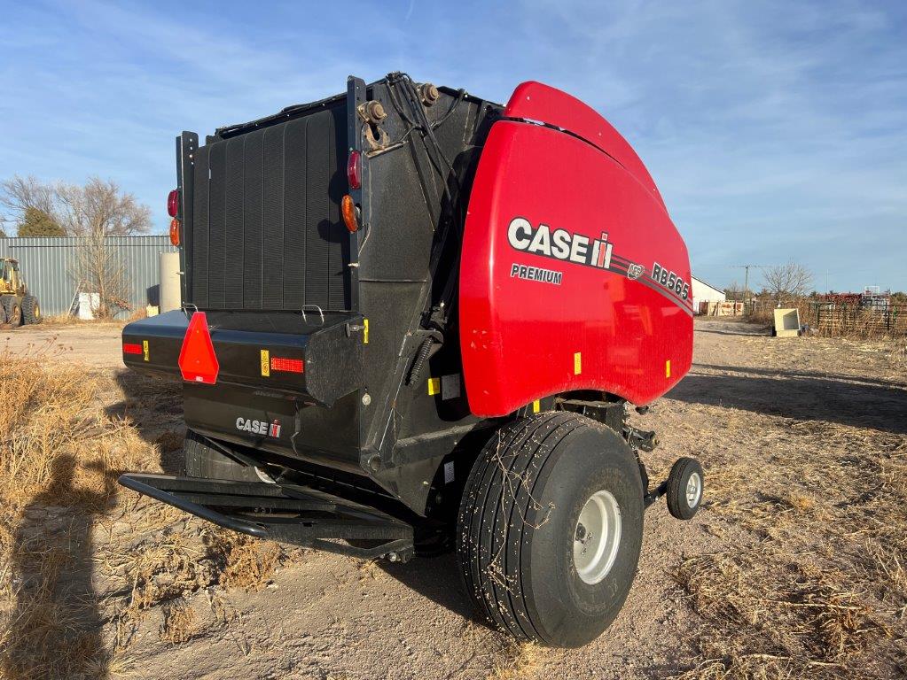 2022 Case IH RB565 Baler/Round