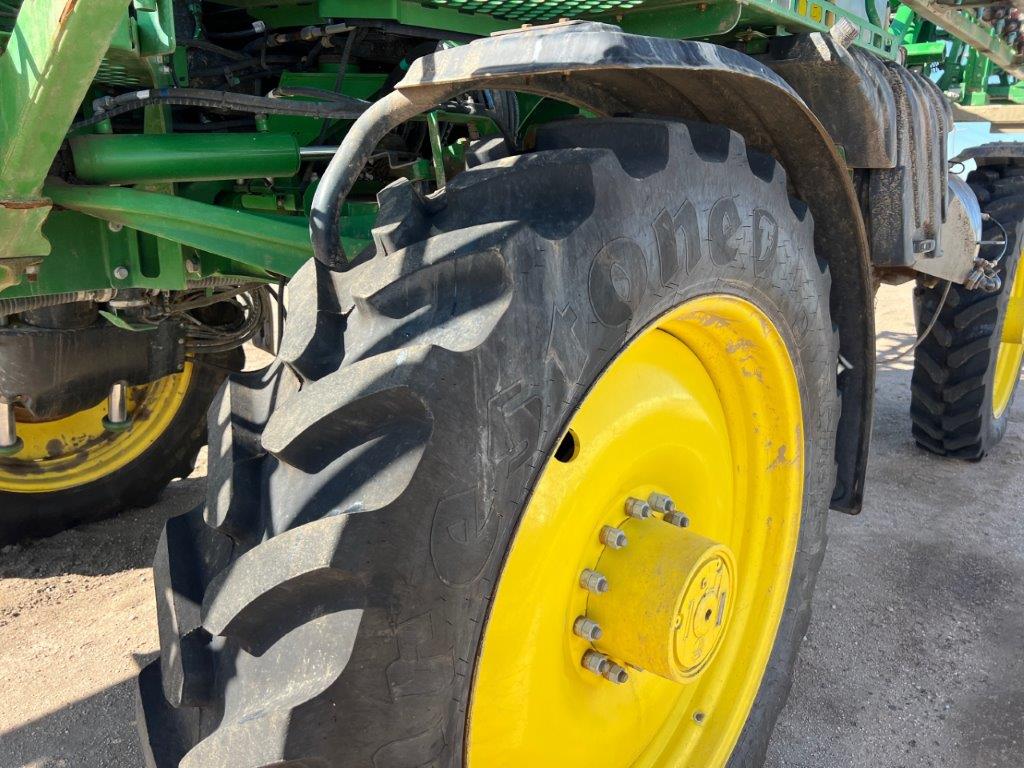 2015 John Deere R4038 Sprayer/High Clearance