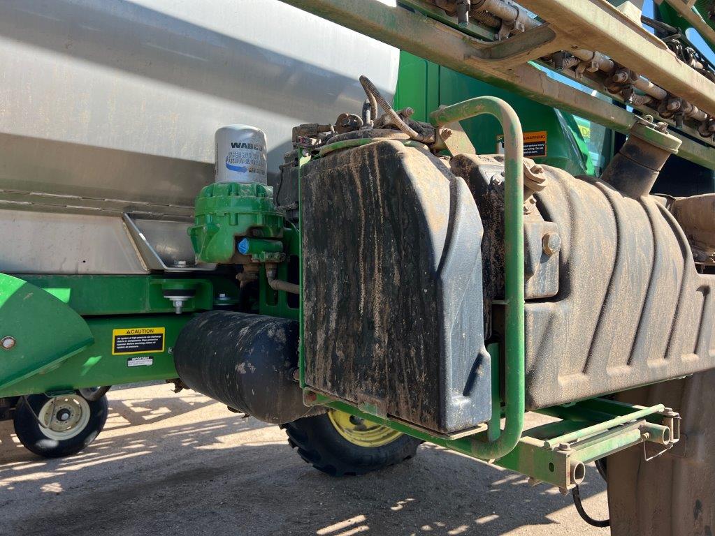 2015 John Deere R4038 Sprayer/High Clearance