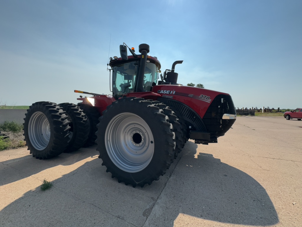 2023 Case IH Steiger 370 AFS Tractor