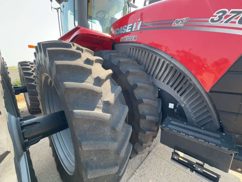 2023 Case IH Steiger 370 AFS Tractor