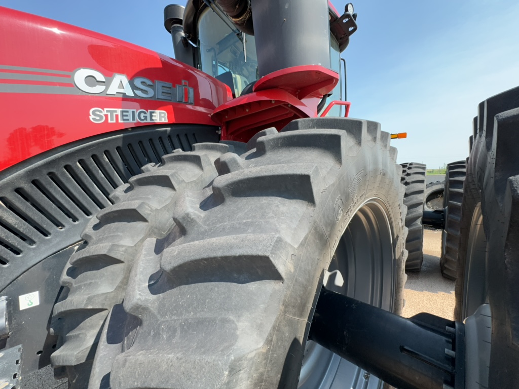 2023 Case IH Steiger 370 AFS Tractor