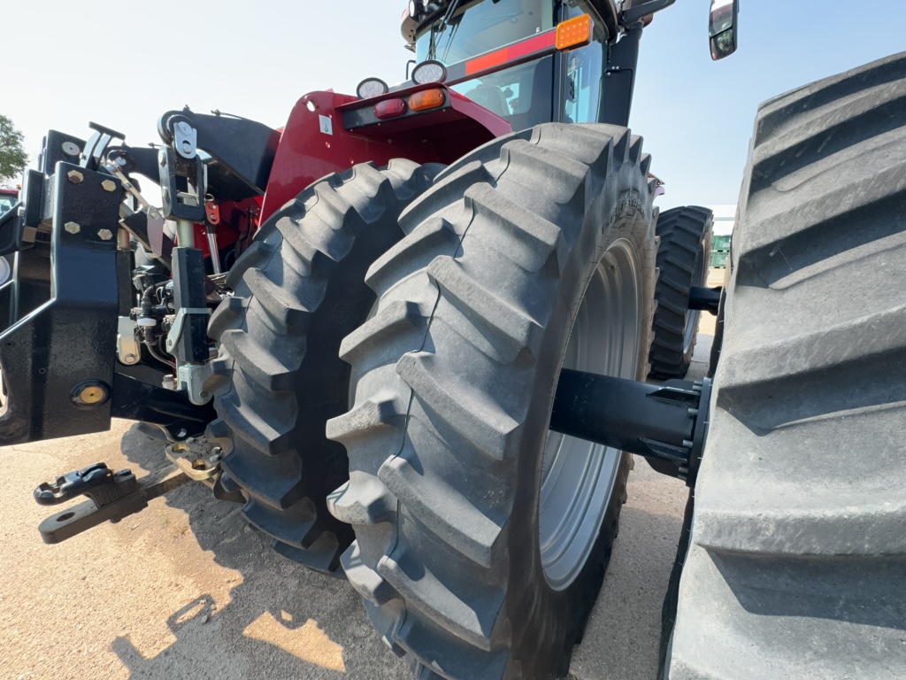 2023 Case IH Steiger 370 AFS Tractor