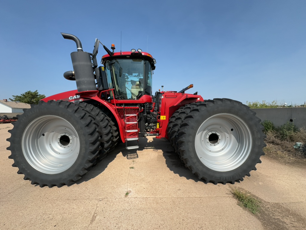 2023 Case IH Steiger 370 AFS Tractor