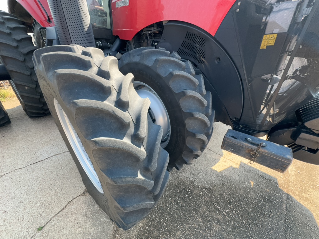 2023 Case IH Magnum 340 AFS Tractor