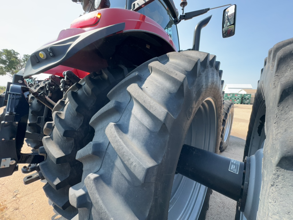 2023 Case IH Magnum 340 AFS Tractor