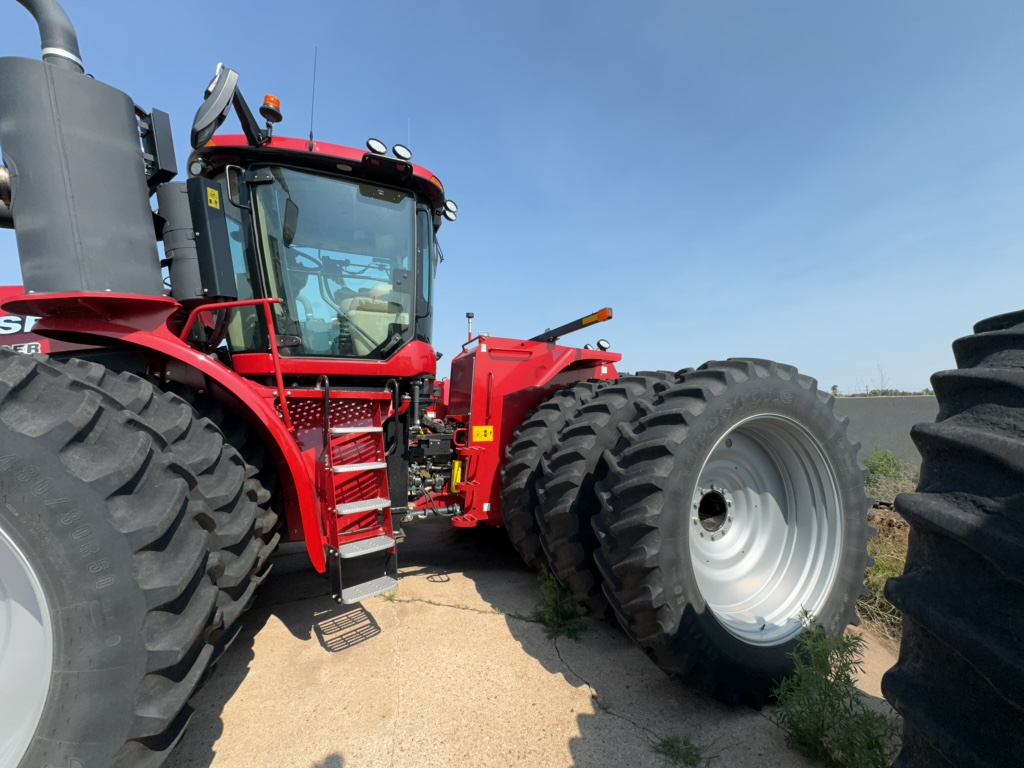 2023 Case IH Steiger 370 AFS Tractor