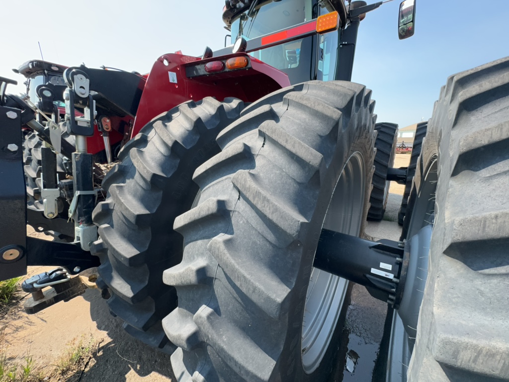 2023 Case IH Steiger 370 AFS Tractor