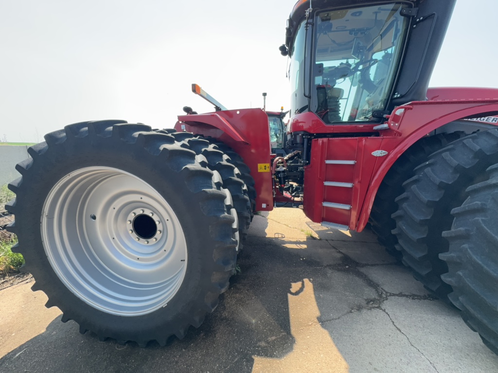 2023 Case IH Steiger 370 AFS Tractor