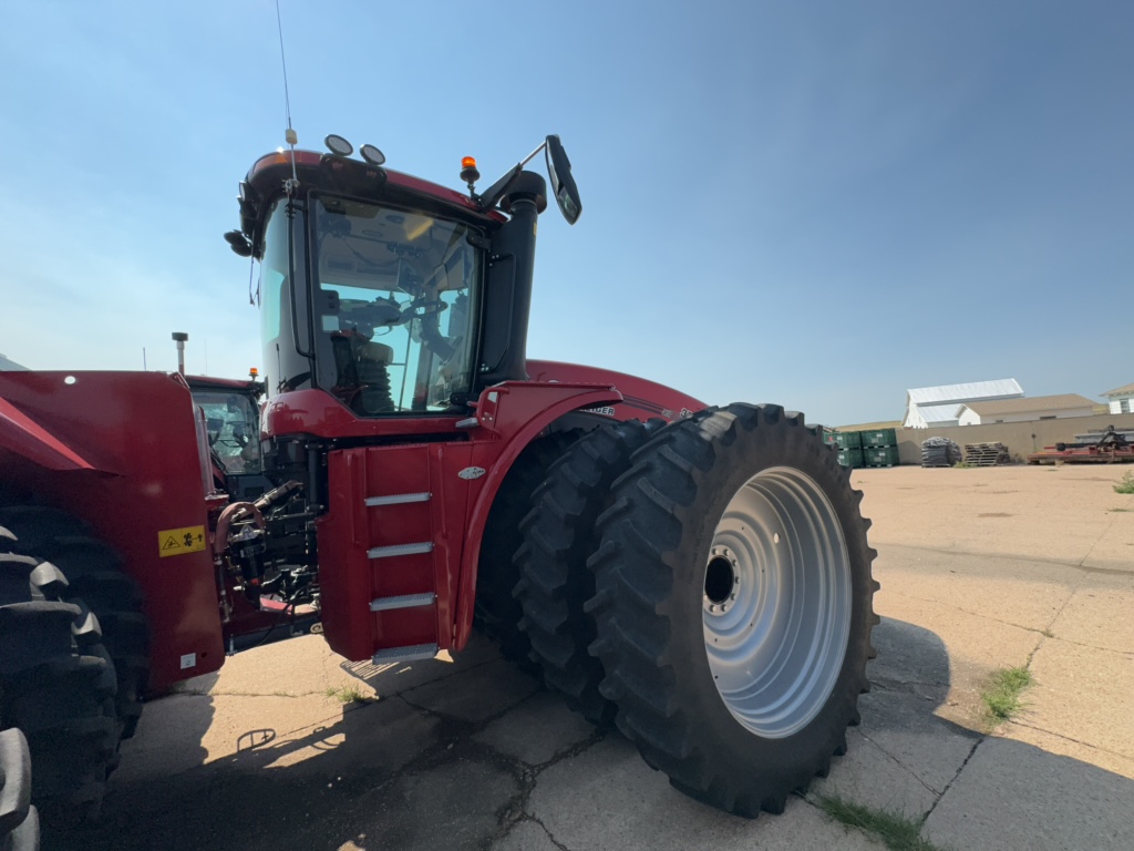 2023 Case IH Steiger 370 AFS Tractor