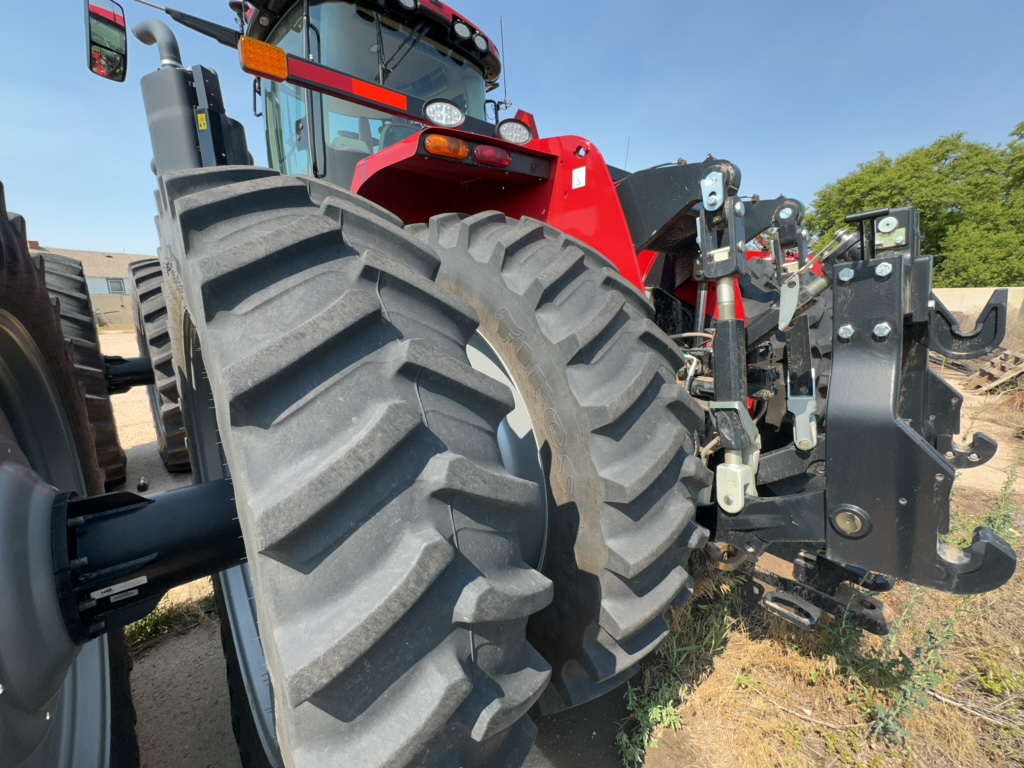 2023 Case IH Steiger 370 AFS Tractor