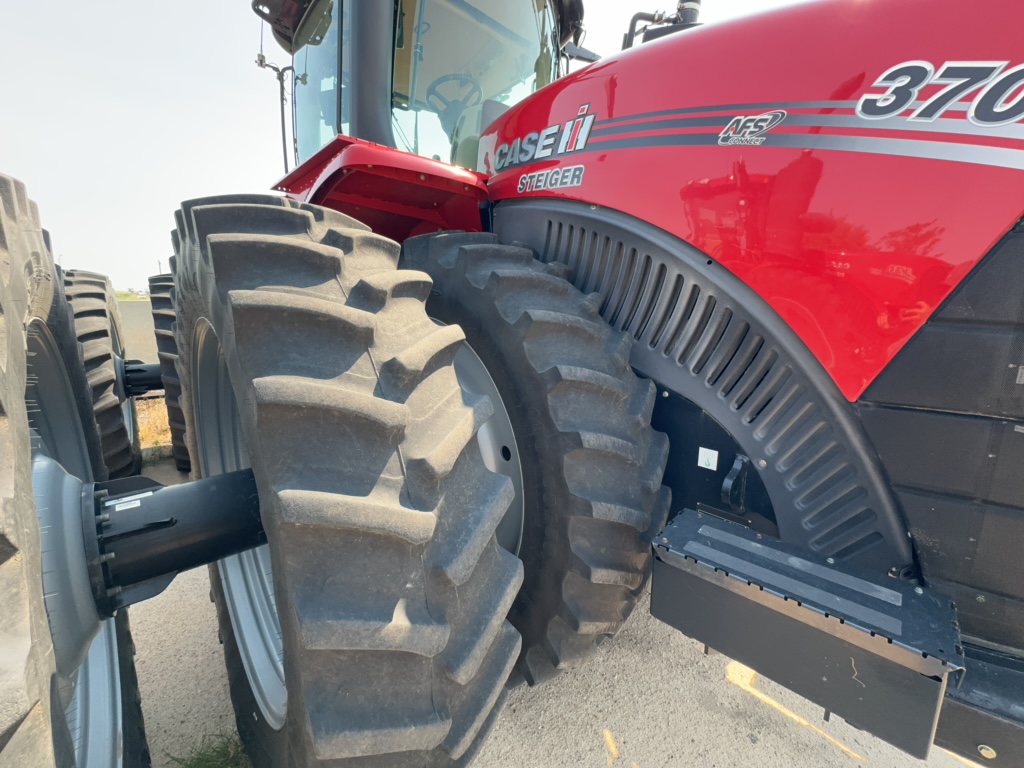 2023 Case IH Steiger 370 AFS Tractor