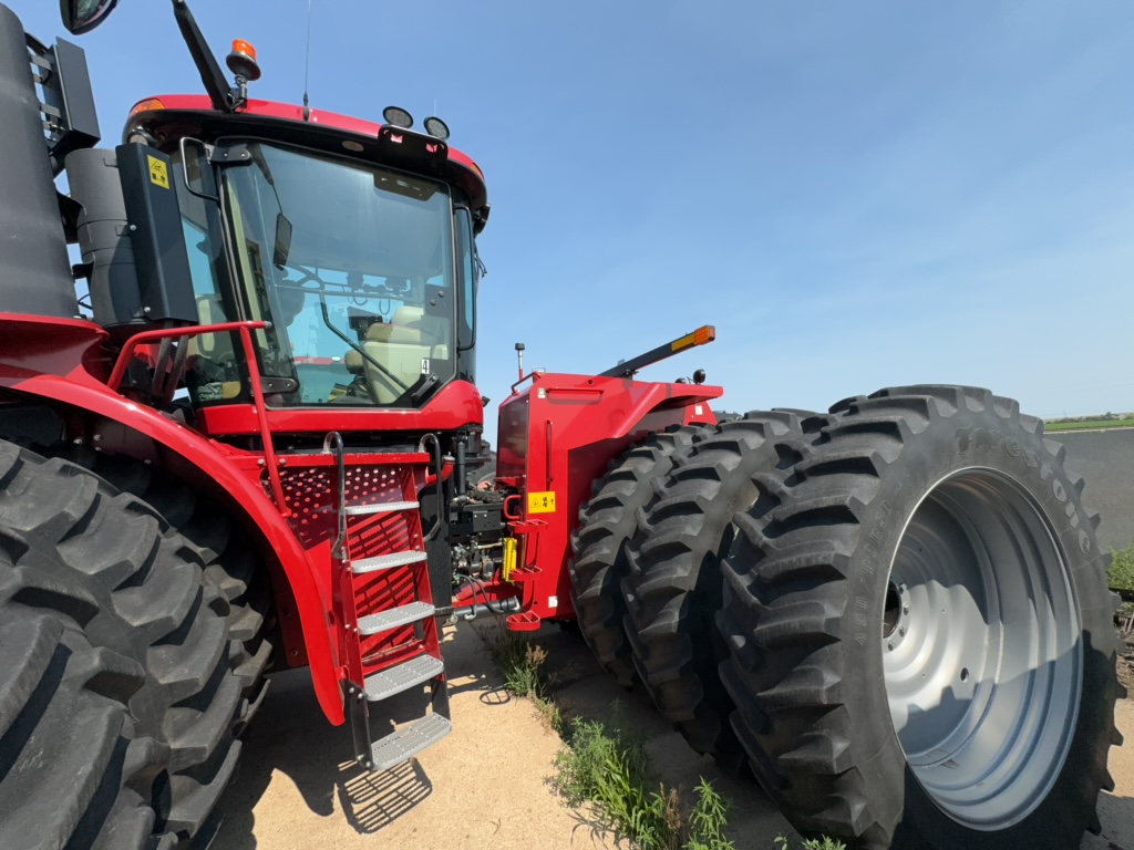 2023 Case IH Steiger 370 AFS Tractor