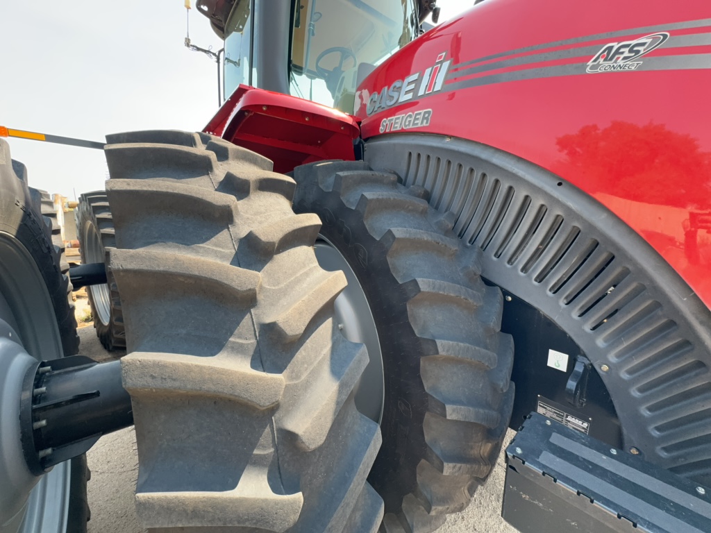 2023 Case IH Steiger 370 AFS Tractor