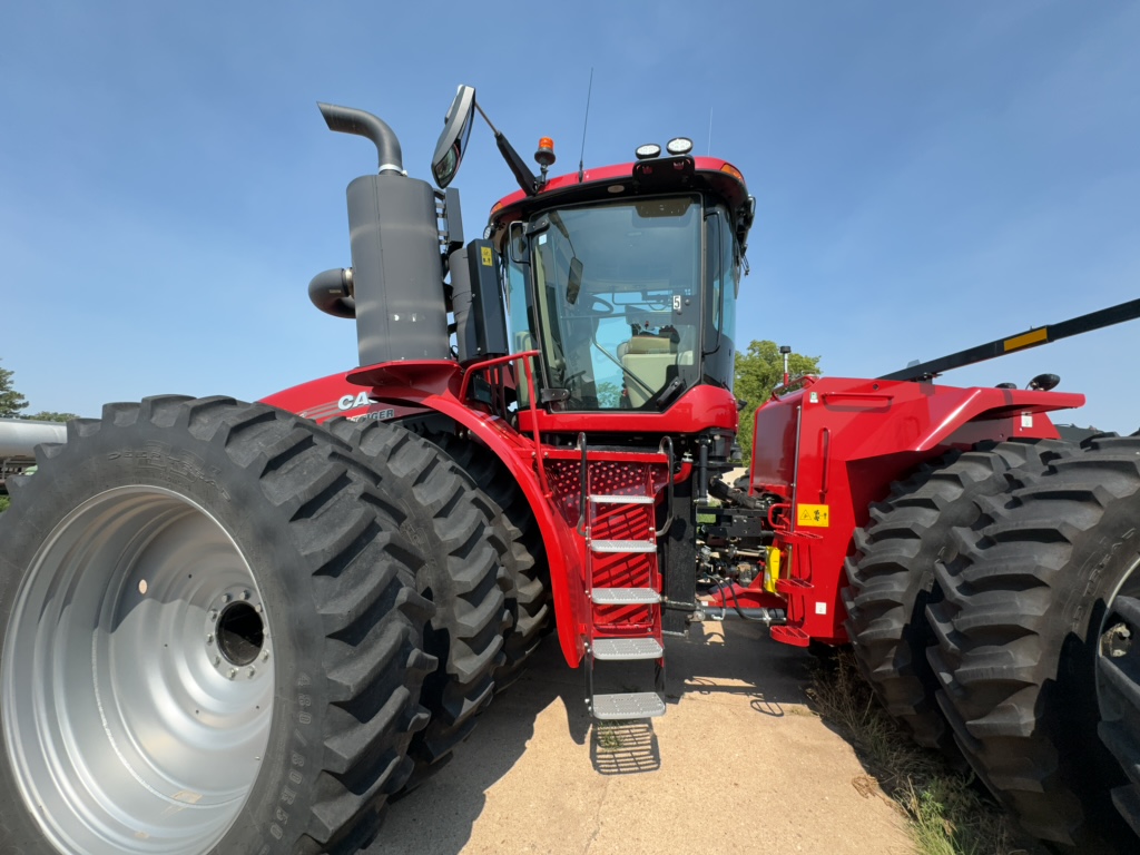 2023 Case IH Steiger 370 AFS Tractor