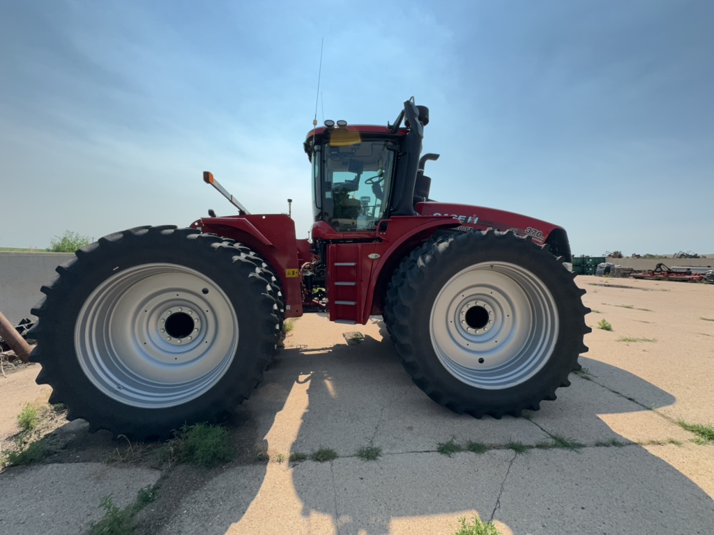 2023 Case IH Steiger 370 AFS Tractor