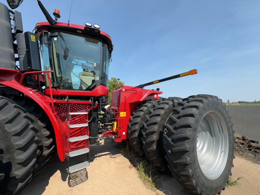 2023 Case IH Steiger 370 AFS Tractor