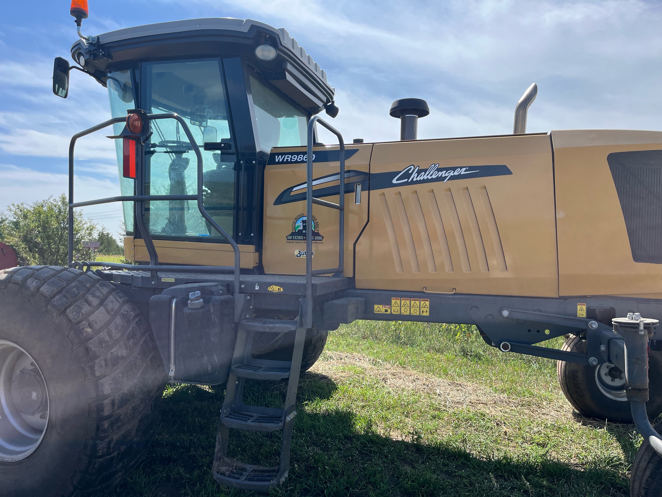 2017 Challenger WR9860 Windrower