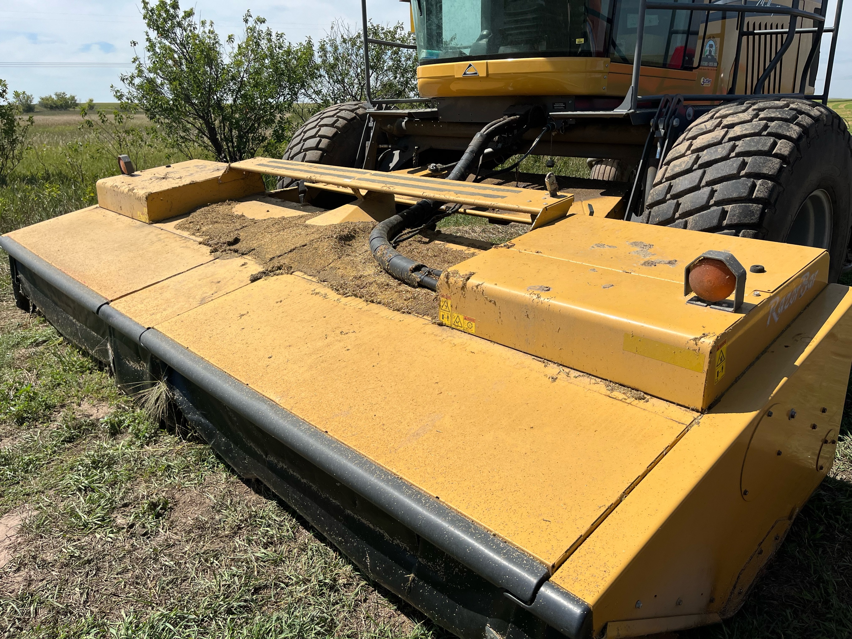 2017 Challenger WR9860 Windrower