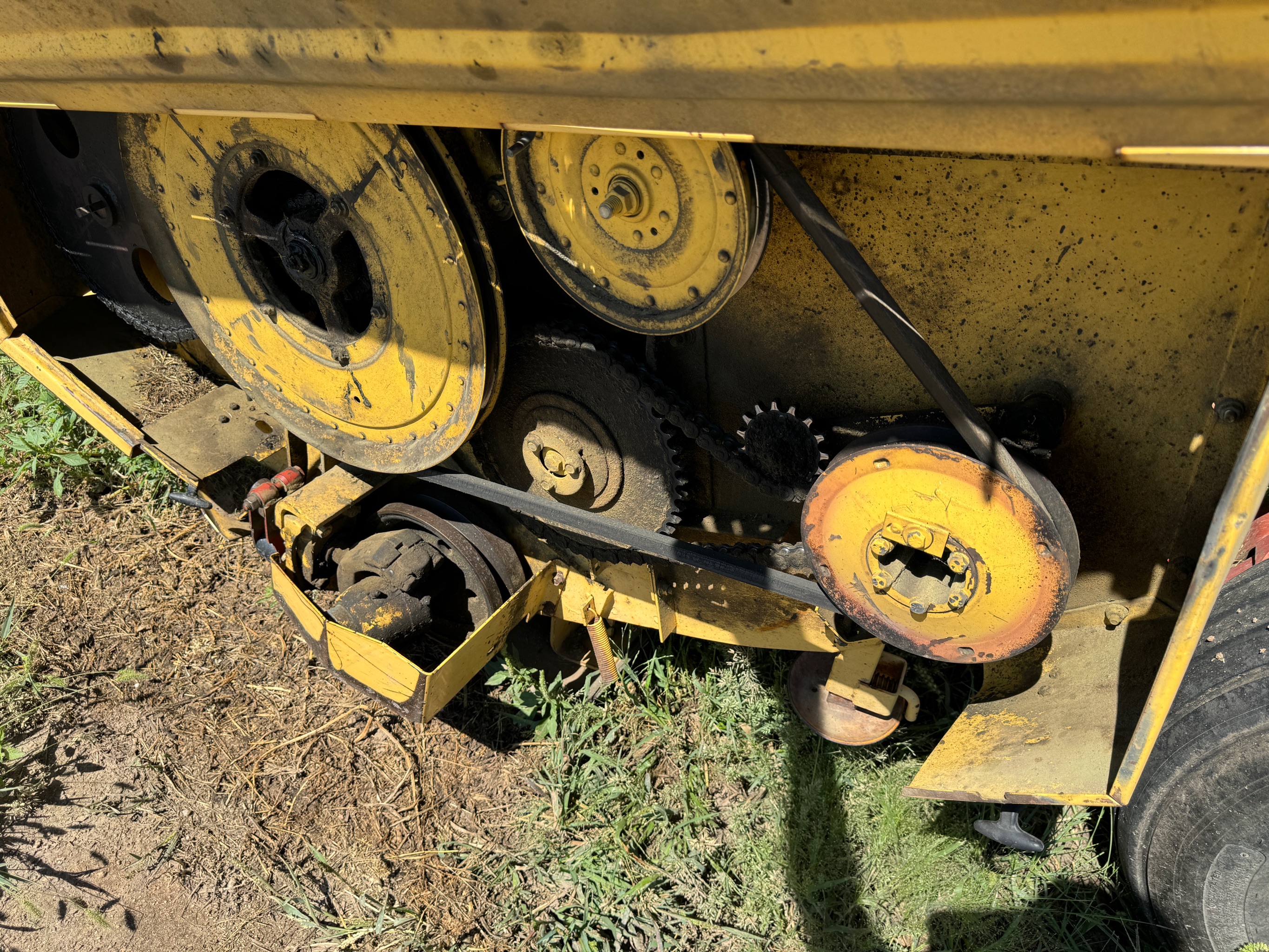 1998 New Holland 1475 Mower Conditioner