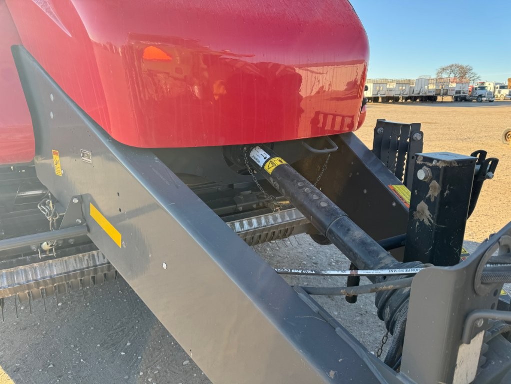 2022 Massey Ferguson 2270 XD Baler/Big Square