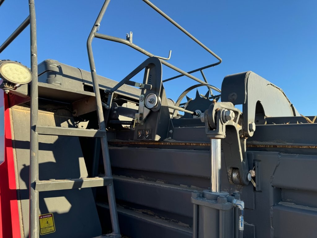 2022 Massey Ferguson 2270 XD Baler/Big Square