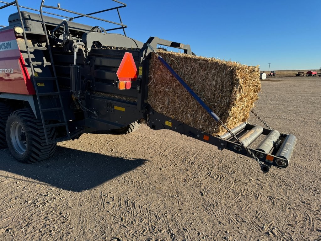 2022 Massey Ferguson 2270 XD Baler/Big Square