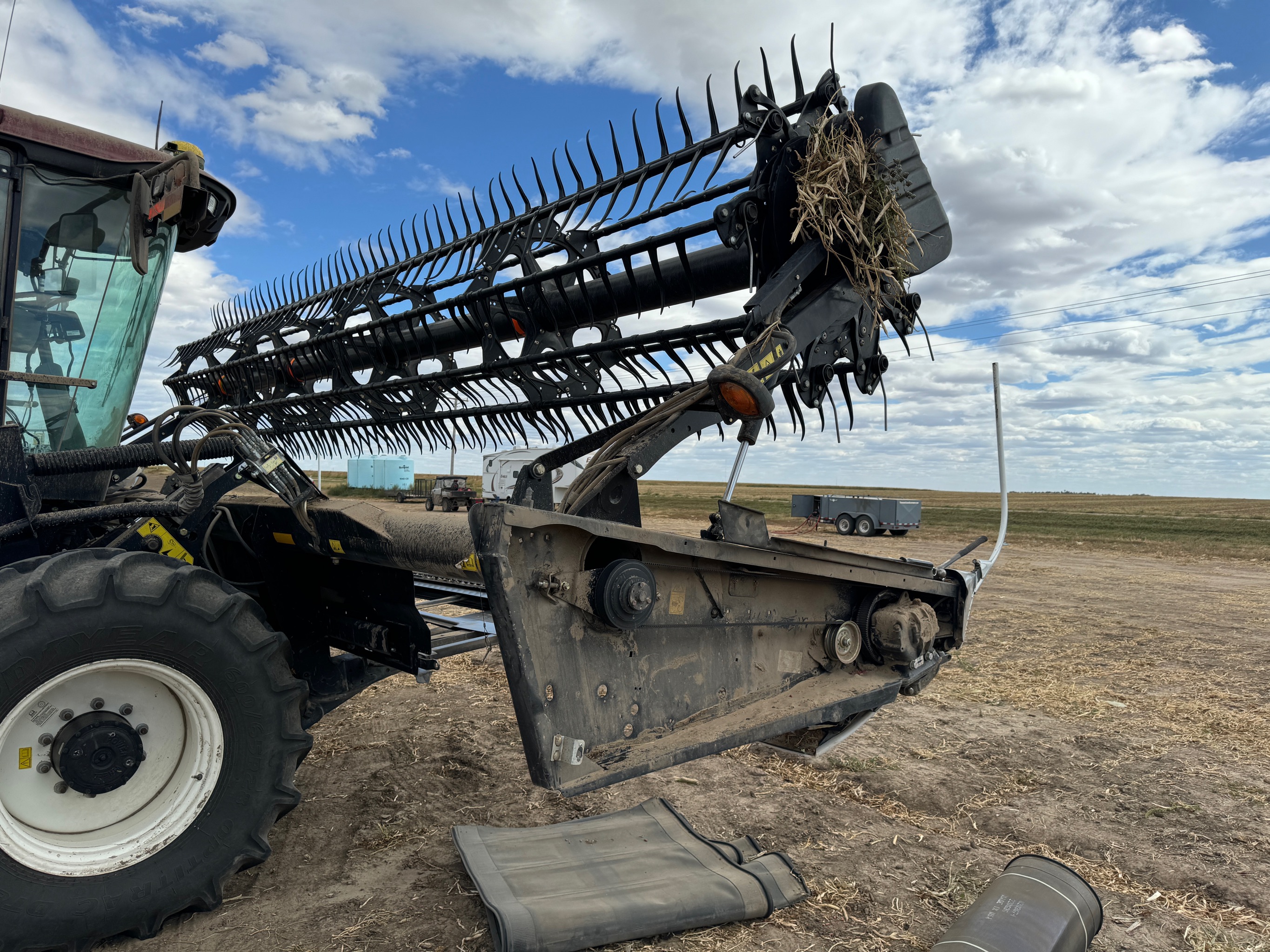 2015 MacDon D65D Header Draper