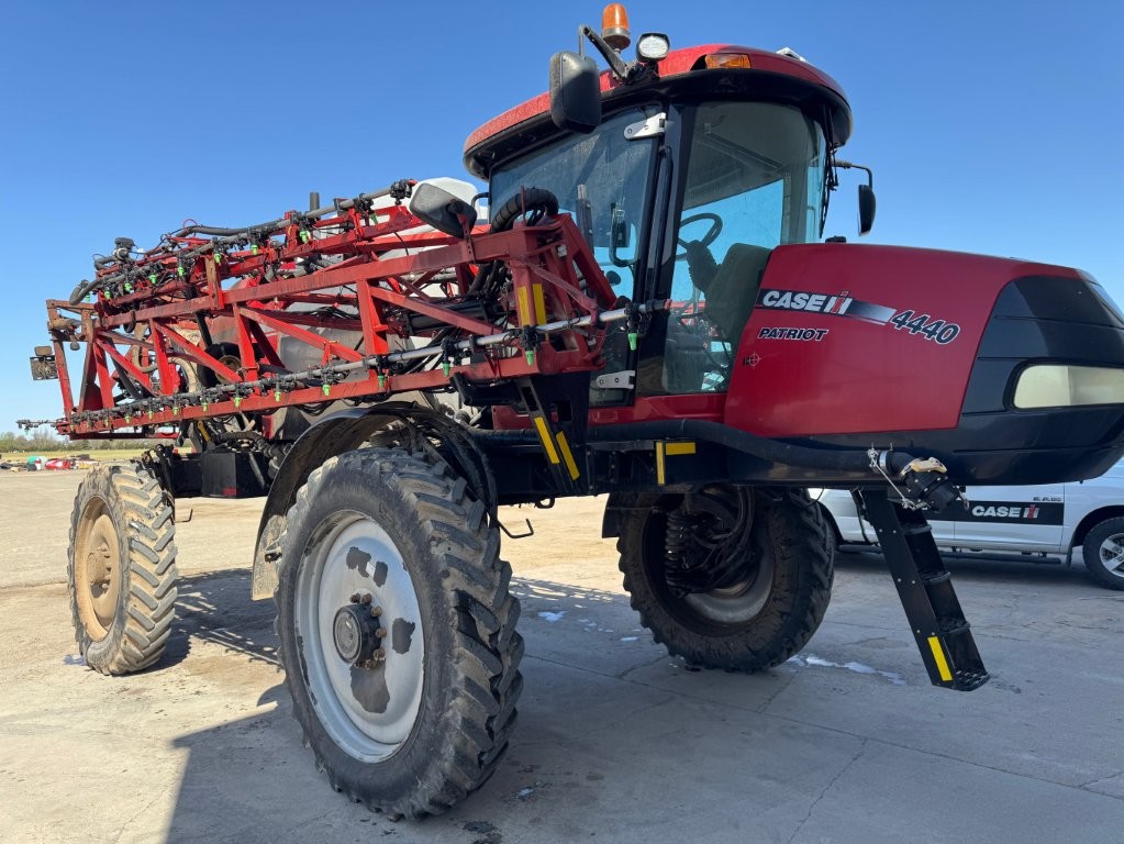 2015 Case IH PATRIOT 4440 Sprayer/High Clearance