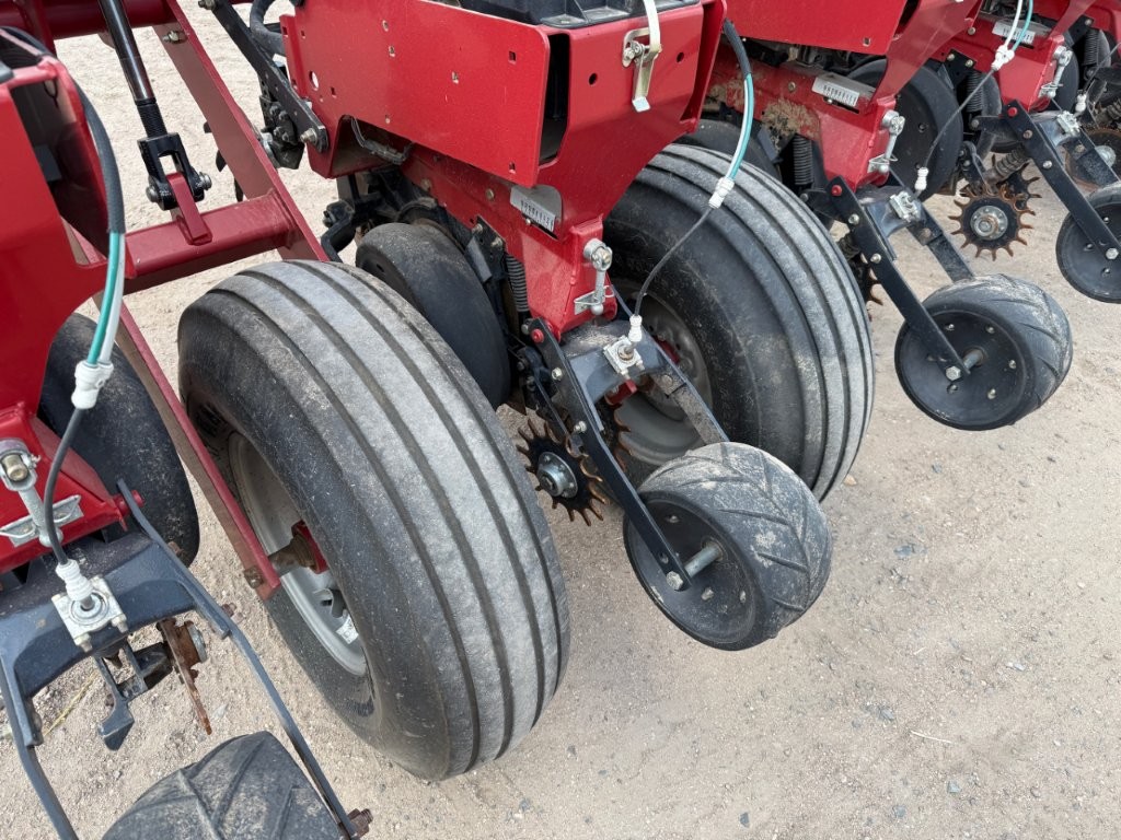 2014 Case IH 1255 Planter